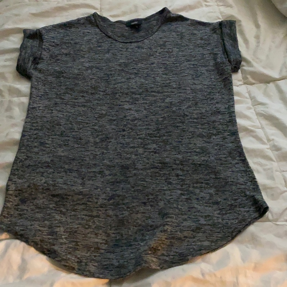 Grey t-shirt size xs